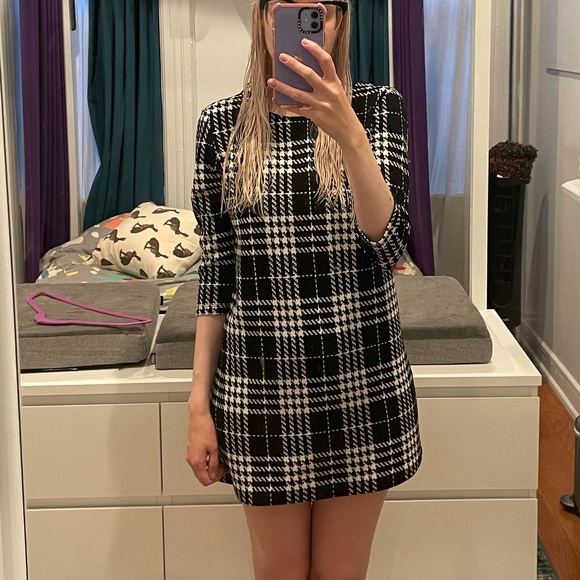 Cute black and white plaid shift dress - Picture 3 of 7